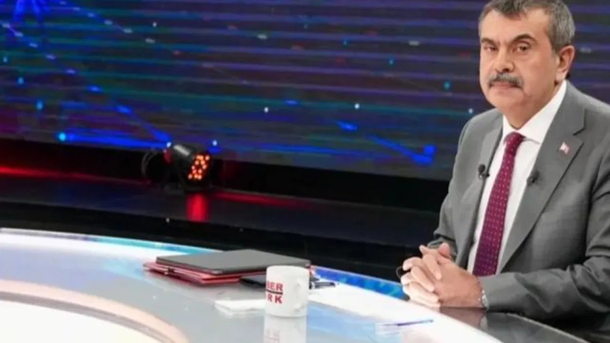 Bakan Tekin: Okullardaki personel yetersizliği 'hizmet alımı' ile çözülecek