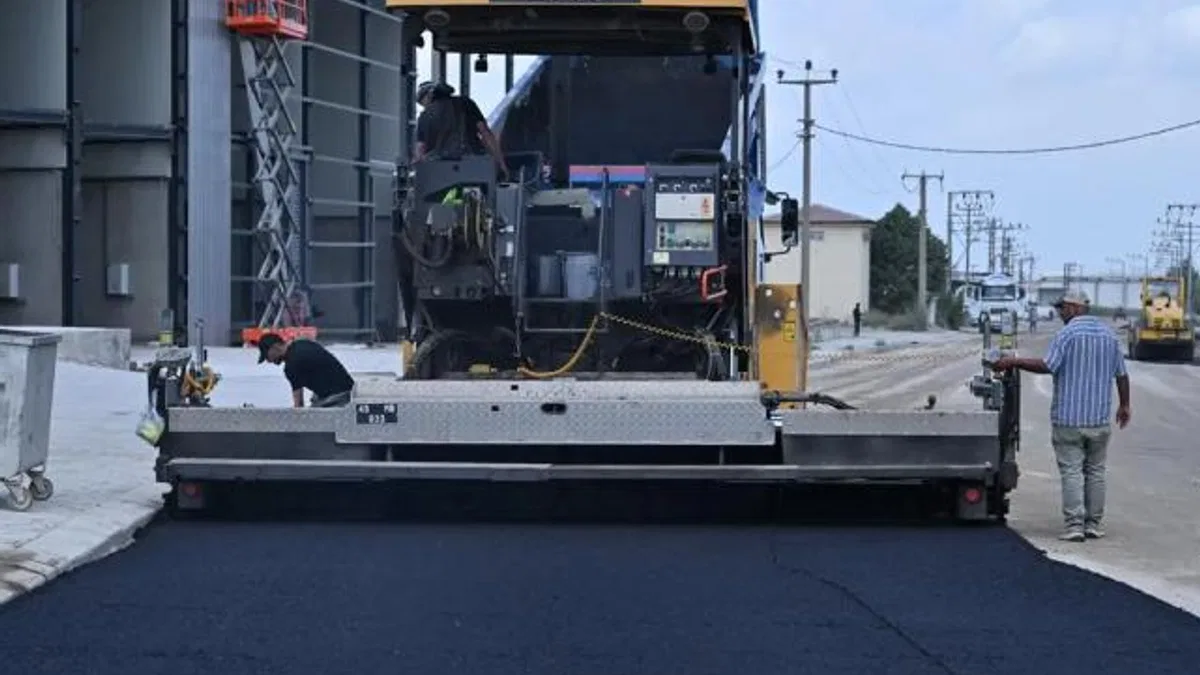 Manisa Turgutlu’da 3 bin tonluk asfalt seferberliği