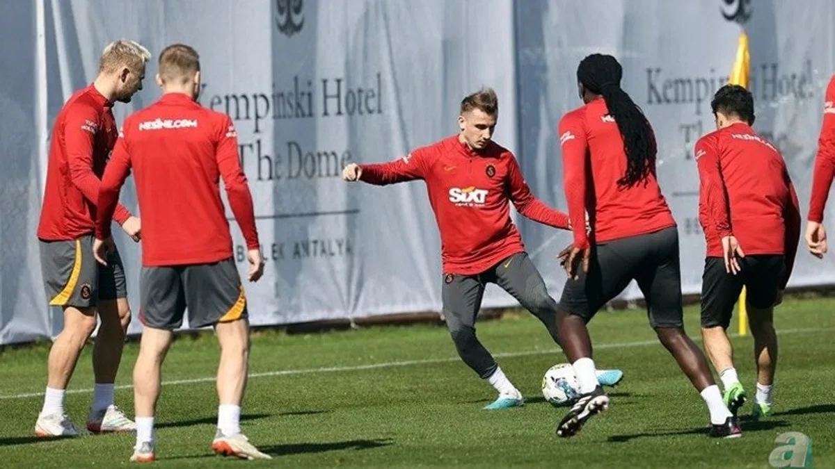 GALATASARAY TRANSFER HABERİ - Cimbom'dan sürpriz hamle! Kaleye Arnavut eldiven