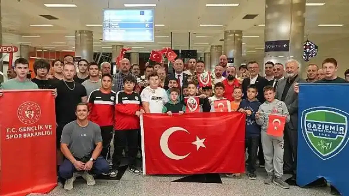 Gaziemirli güreşçi Oktay Kahraman dünya 3.'sü oldu