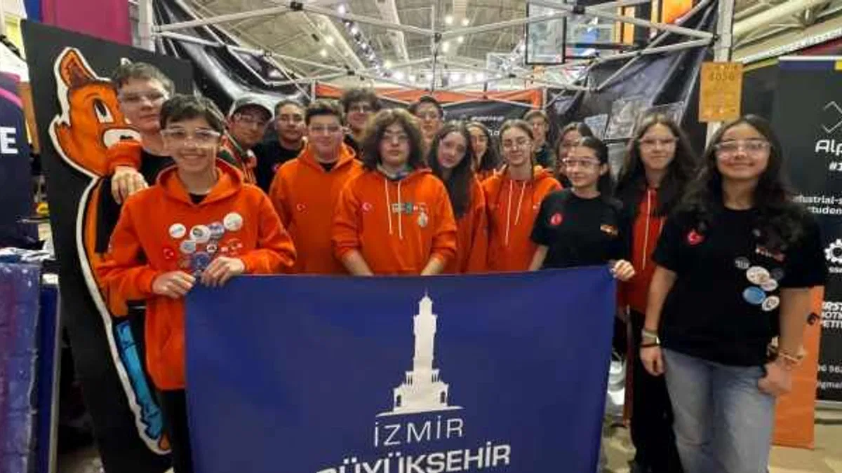 İzmirli gençlerden uluslararası arenada teknoloji zaferi