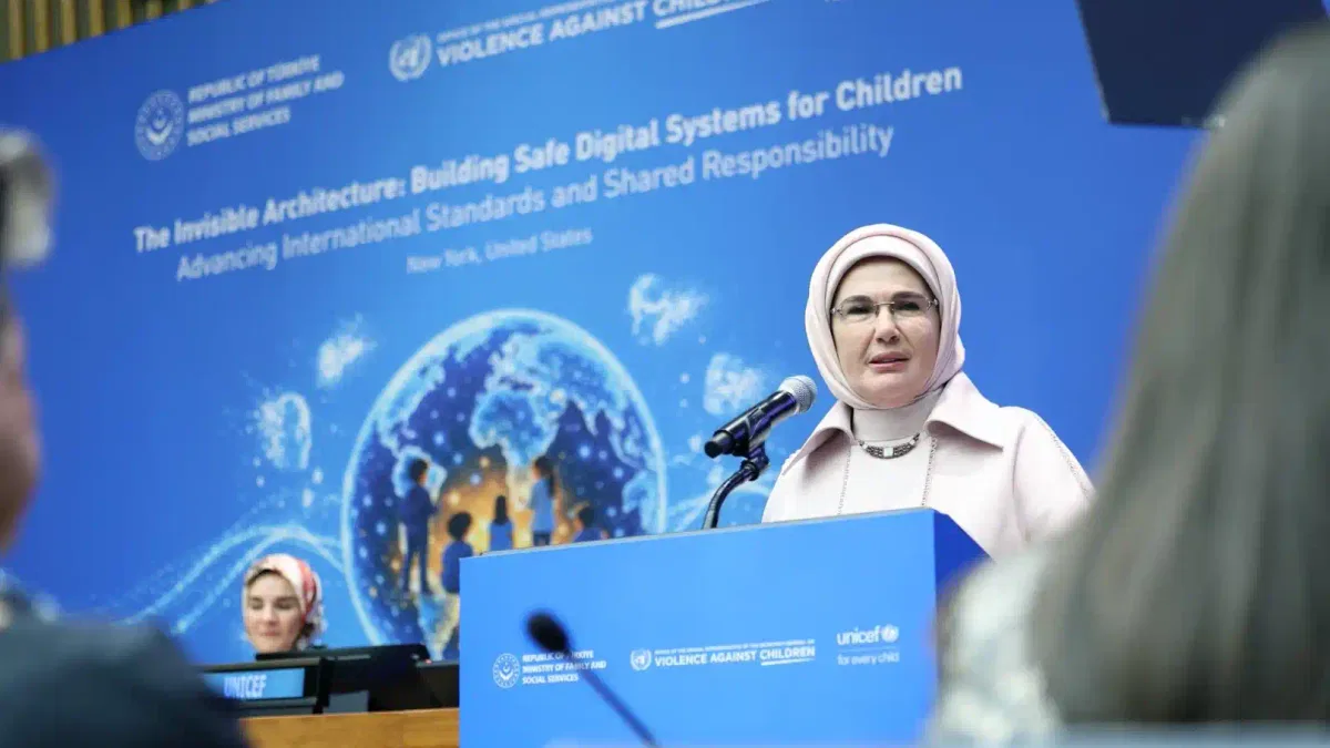 Emine Erdoğan: Çocukların dijital güvenliği için küresel iş birliği şart