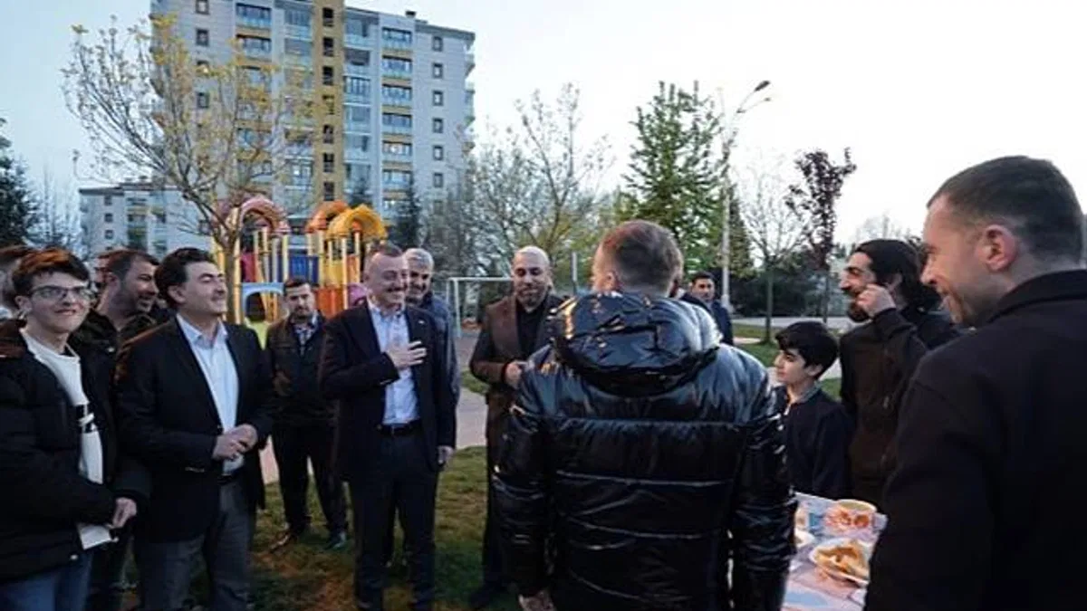 Başkan Büyükakın, "Ben değil, biz olmayı öğrendiğimiz mahallelerimizde gönül sofralarında buluşuyoruz" dedi