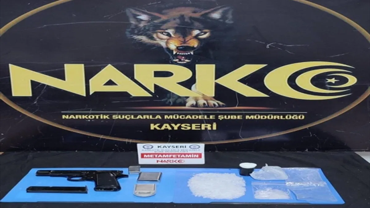 Kayseri'de uyuşturucu ticareti yaptıkları iddiasıyla 2 zanlı yakalandı