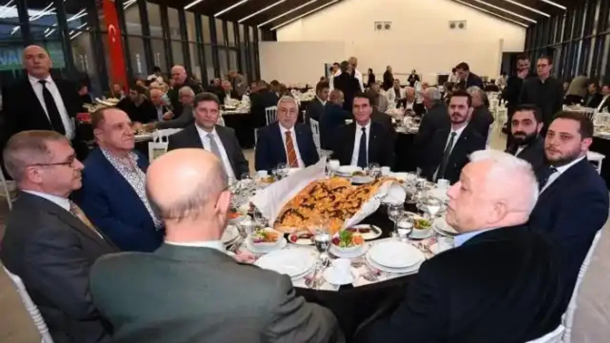 Osmangazi Meydanı’nda esnaf buluşması