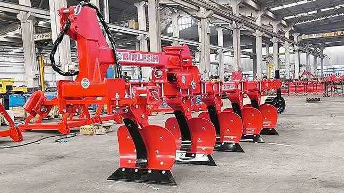 Tarlaların yeni gücü: ‘Döner kulaklı pulluk’