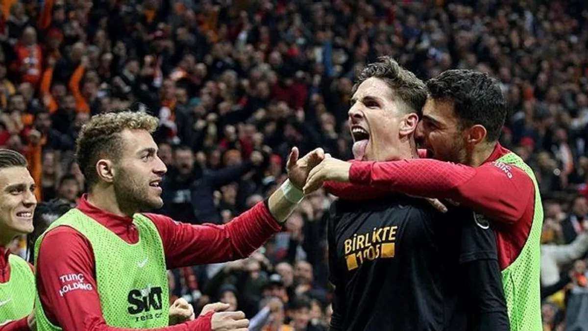 Galatasaray Süper Lig'de üst üste galibiyet rekorunu kırdı!