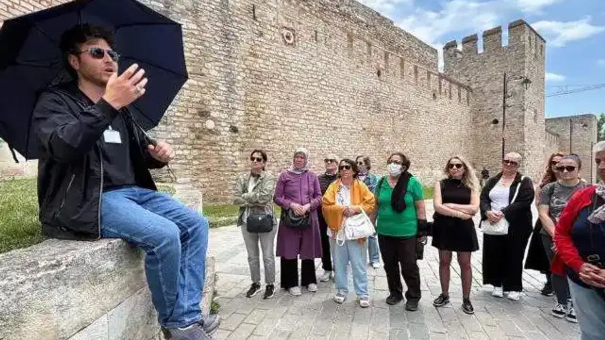 Maltepeliler Topkapı Sarayı’nı gezdi