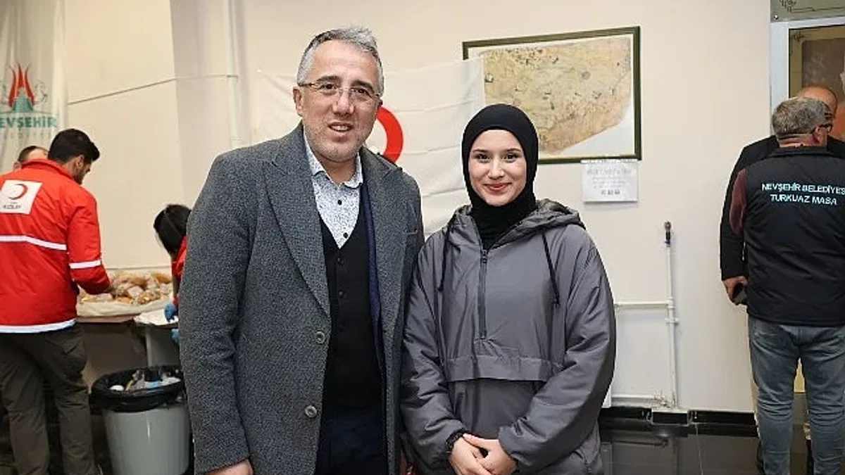 Nevşehir Belediyesi'nden Final Haftasında Öğrencilere İkram