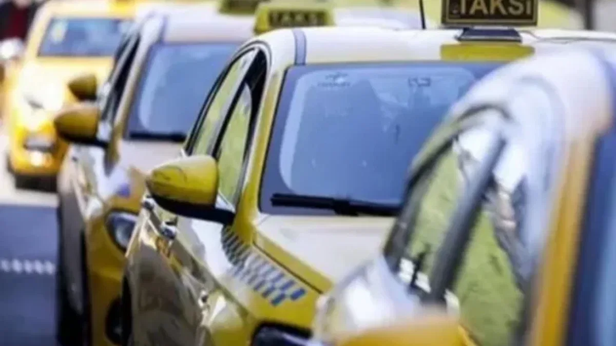 İstanbul'da zammı beğenmeyen taksicilerden tepkili karar... Taksiciler yüzde 100 zam istiyor