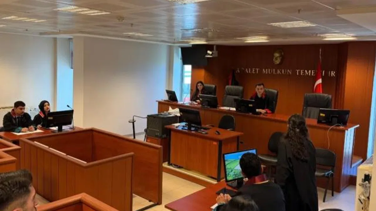 Trabzon'da hukuk öğrencilerine yargı simülasyonu