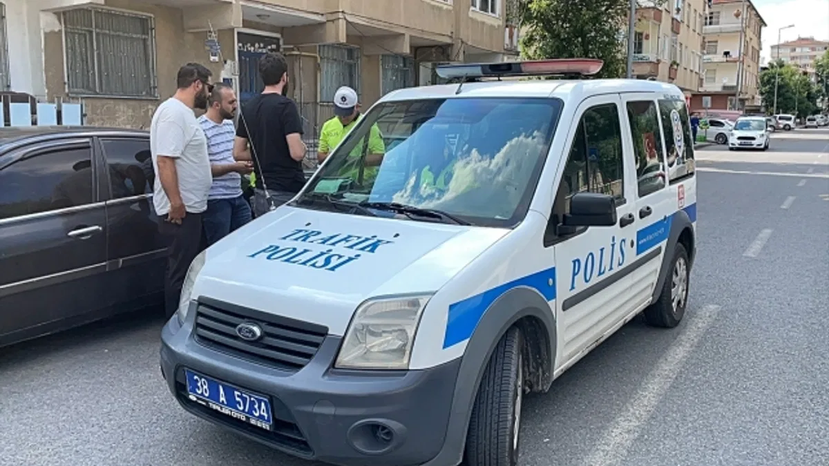 Dur ihtarına uymayarak kaçan sürücünün aracında uyuşturucu bulundu
