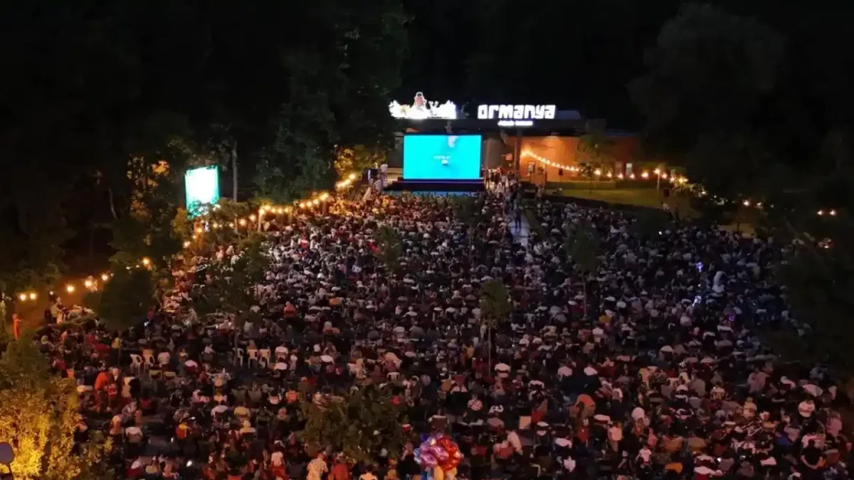 Orman içinde sinema keyfi