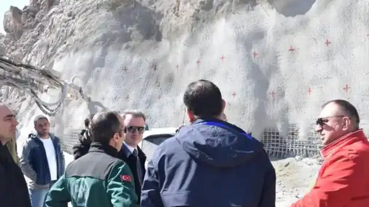 DSİ Çoruh Projeleri 26. Bölge Müdürü Yıldız, Yusufeli’nde altyapı çalışmalarını inceledi