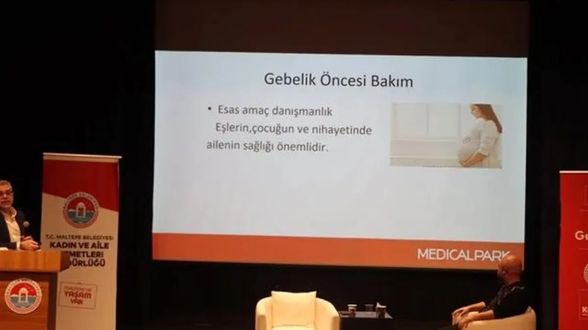 İstanbul Maltepe'de anne adaylarına ve ailelerine seminer