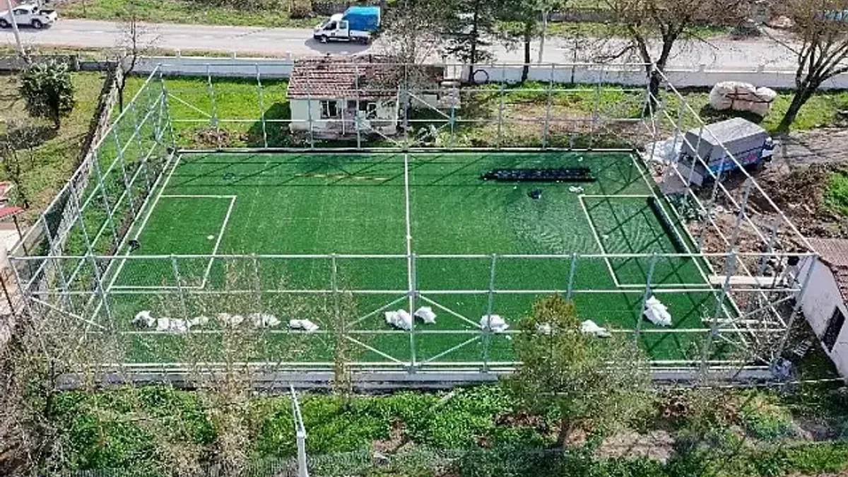 Kocaeli köylere futbol sahası kazandırıyor