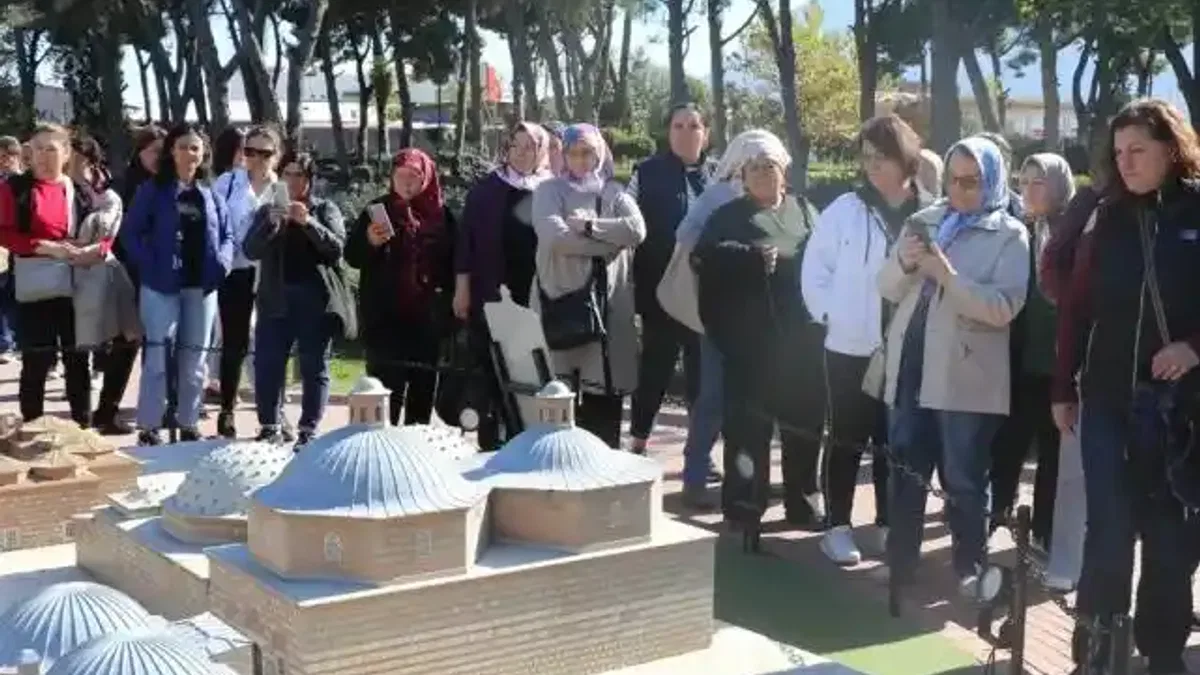 Manisa'da kadınlar sosyal hayatla buluşmaya devam ediyor