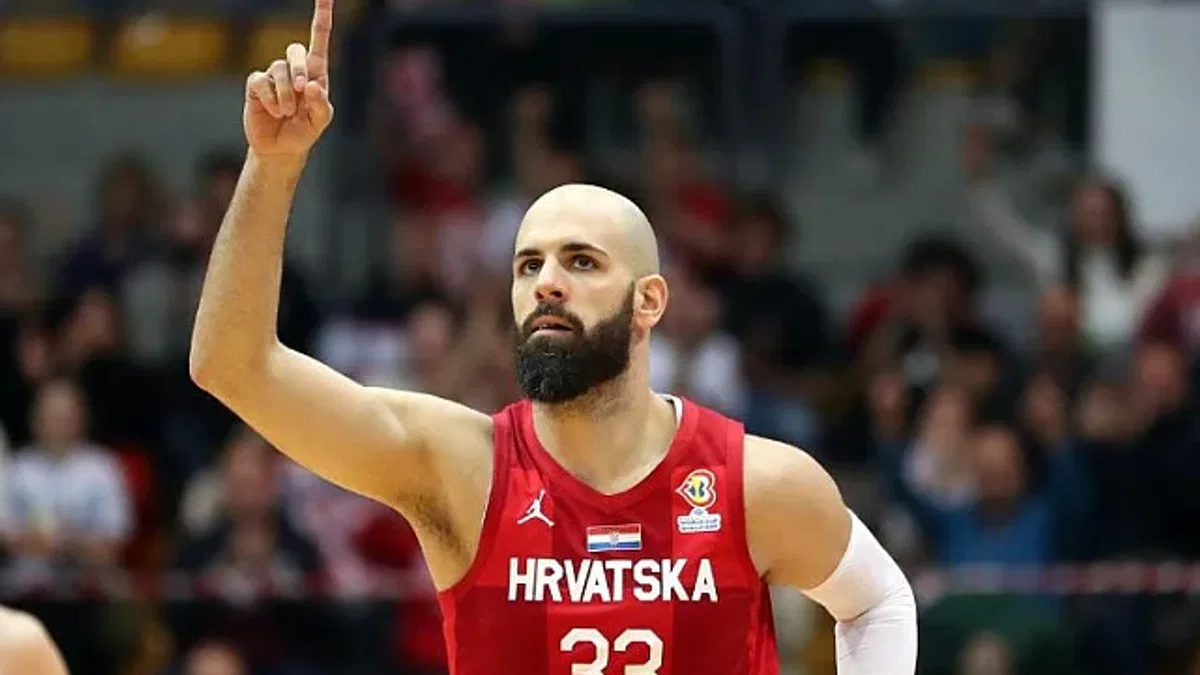Hırvat oyuncu Zeljko Sakic TOFAŞ'ta