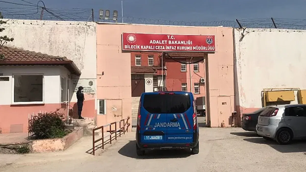 Bilecik'te kablo hırsızları Jandarma'dan kaçamadı