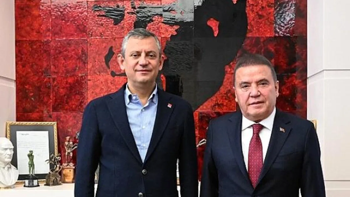 Başkan Böcek'ten CHP Lideri Özel'e ziyaret