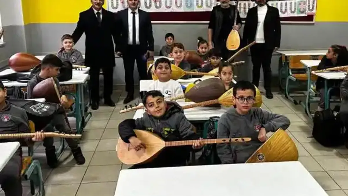 Bursa Gemlik'te çocuklar sanat ve sporla buluşuyor