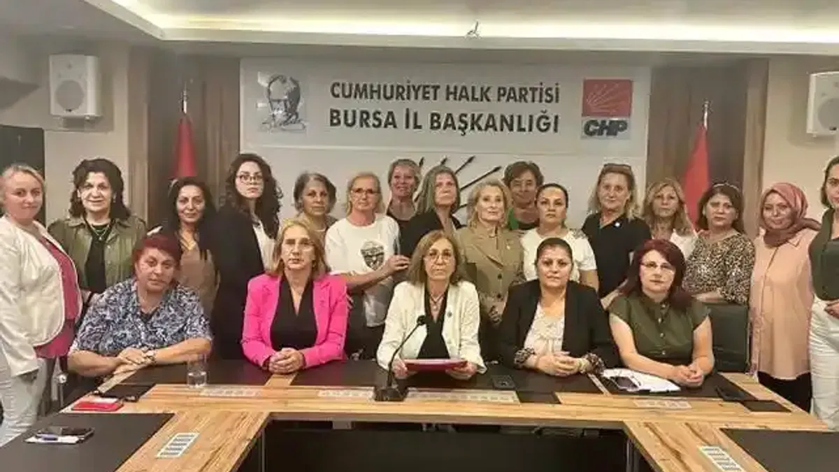 Bursa'da CHP'li kadınlardan 'huzur' çağrısı