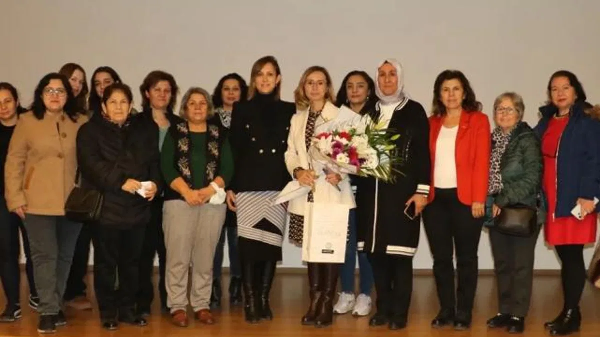 Manisa'da kadınlara özel sağlık semineri