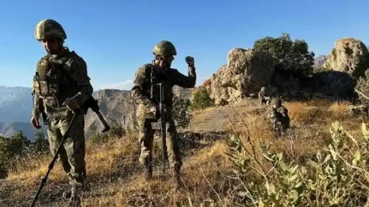 Pençe Kilit'te 4 terörist etkisiz!
