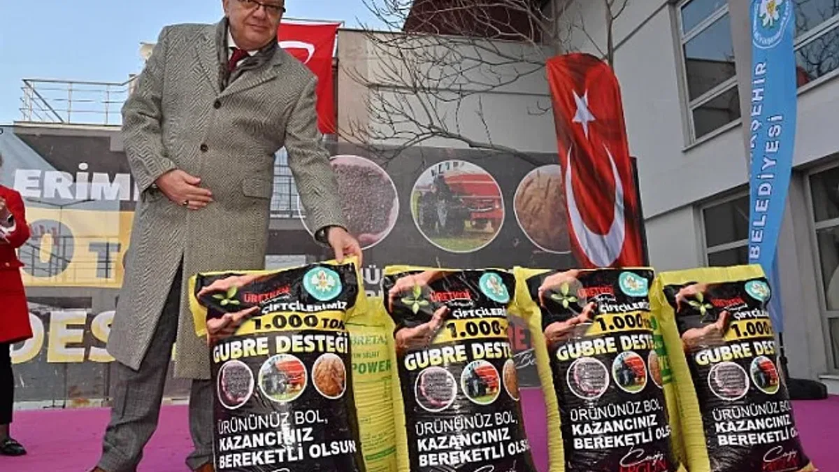 Manisa yılın ilk desteğine bin ton gübre ile başladı