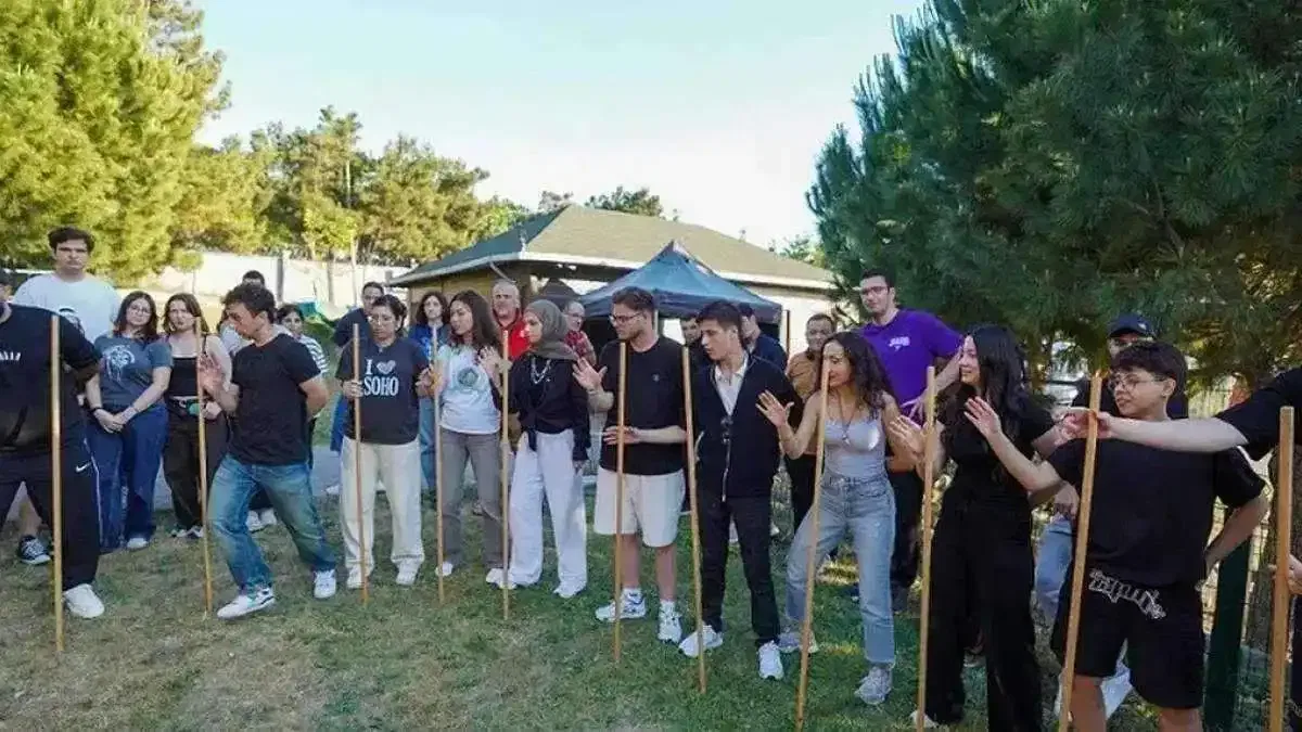 İstanbul Beylikdüzü'nde gençlere YKS öncesi kamp morali