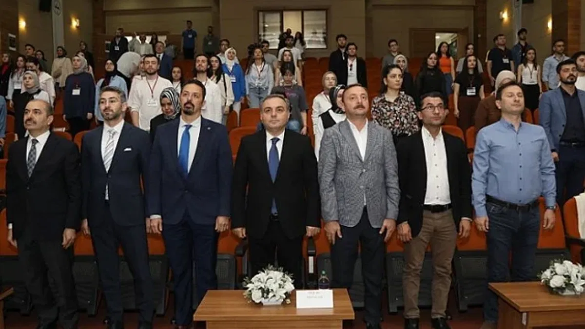 ERÜ'de "Hukukta Kariyer Zirvesi" düzenlendi