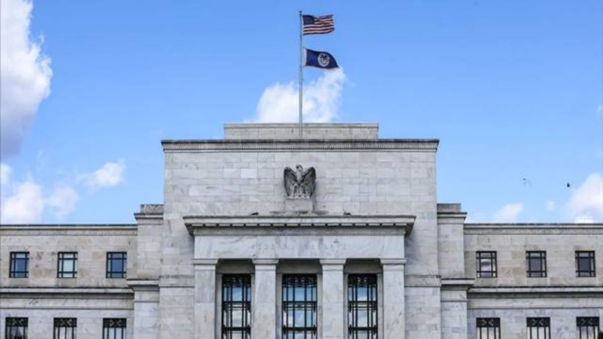Fed tutanakları enflasyon düşene kadar faiz artırımlarının süreceğinin sinyalini verdi
