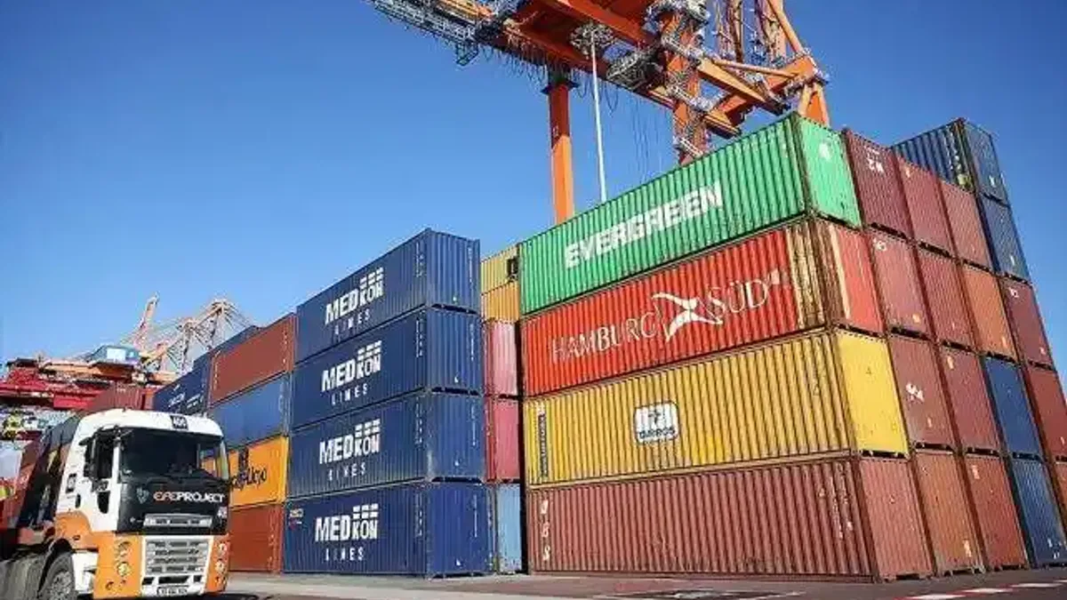Navlun fiyatları, tedarik zinciri sorunlarının hafiflemesiyle bu yıl yüzde 50’den fazla düştü