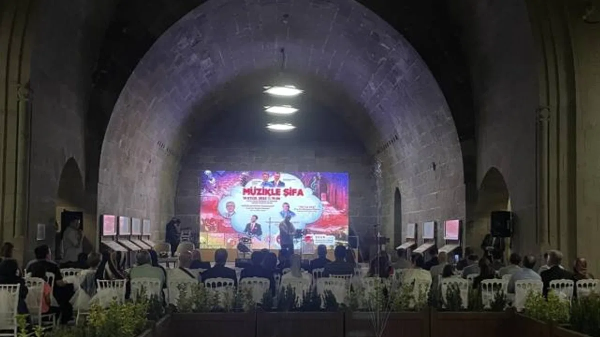 Geçmişte müzikle şifa dağıtan medresede "Müzikle Şifaya Yolculuk" programı yapıldı