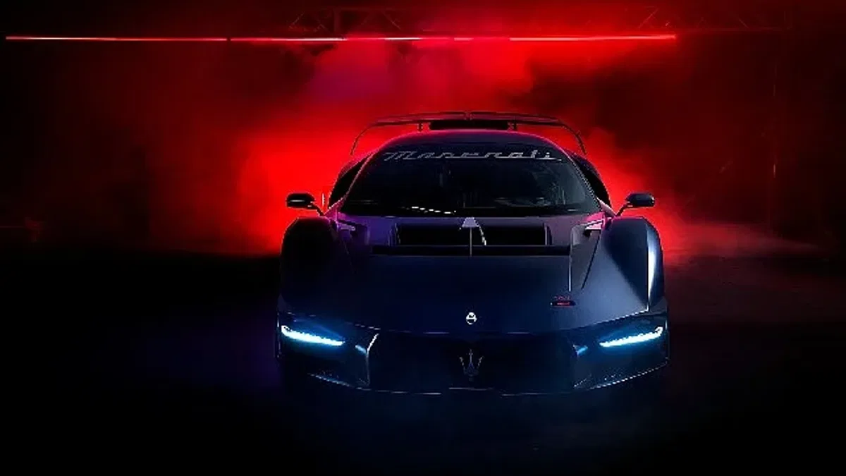 Maserati'nin Yeni Yarış Canavarı MCXtrema