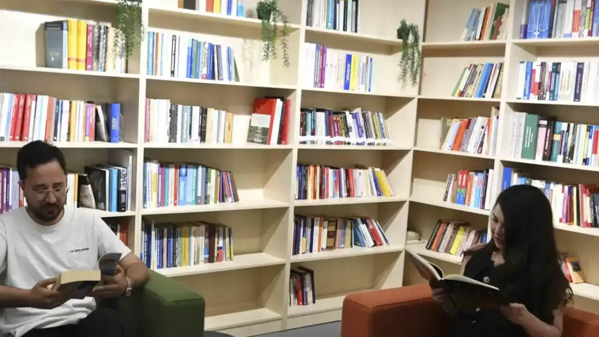 Ankara'da Esat Hâl’e Ruşen Keleş Kütüphanesi
