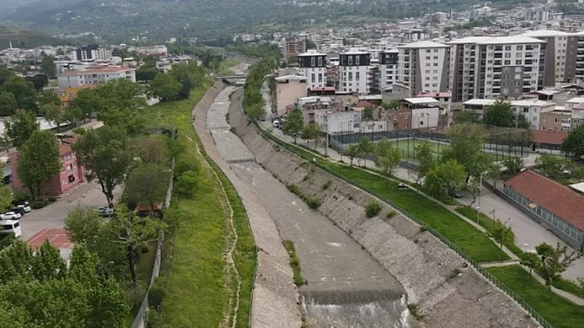 Bursa Yıldırım'ın Deliçay'ında ıslah çalışması