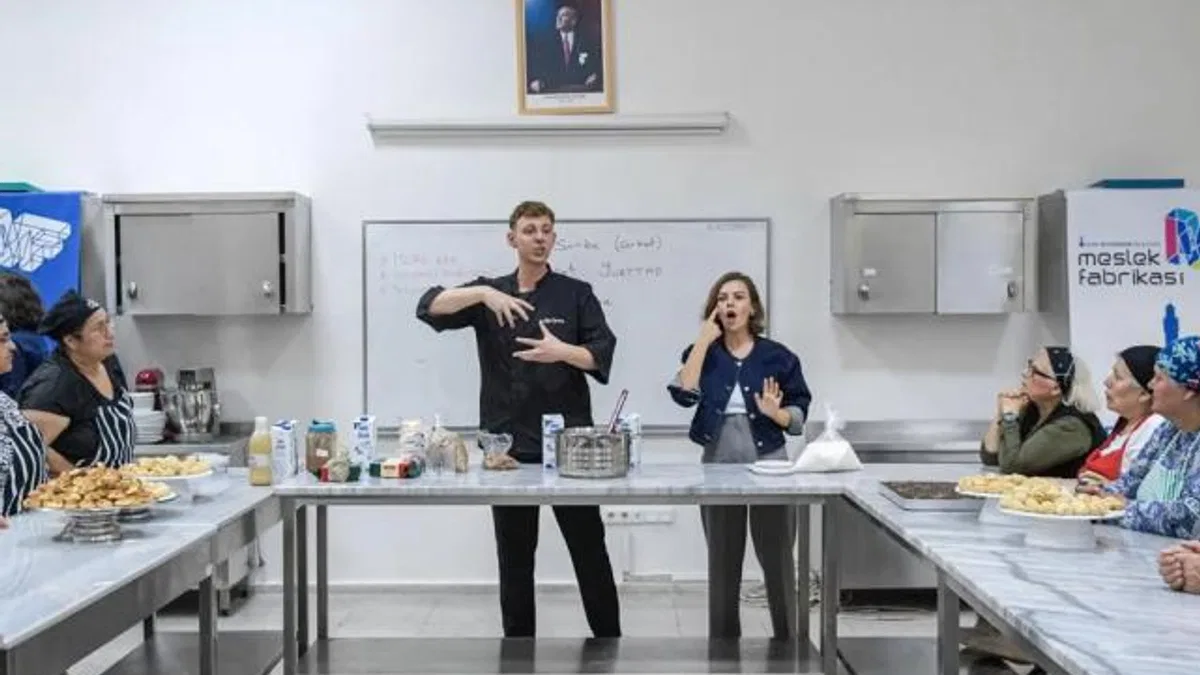 İzmir’de Engelliler Haftası’nda tatlı atölyesi
