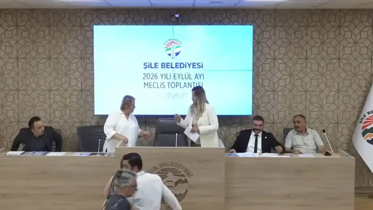 Şile Belediyesi Meclisi'nde CHP'li üyeler oturumu kapattı!