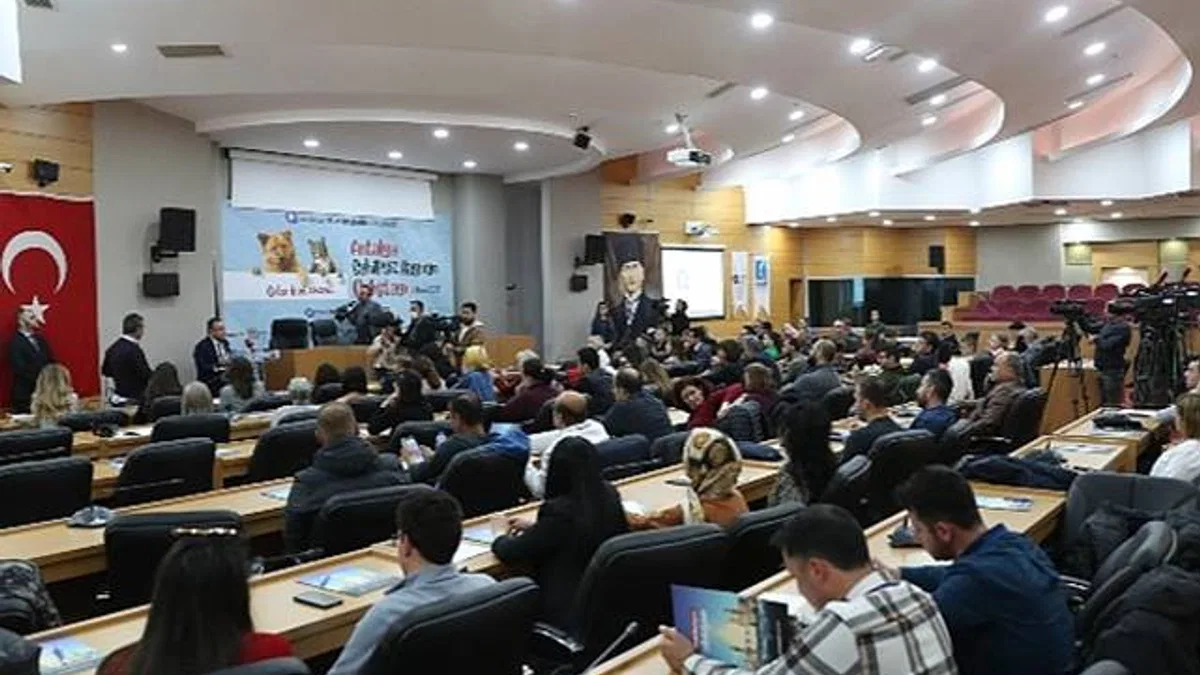 Antalya Sahipsiz Hayvan Çalıştayı gerçekleştirildi