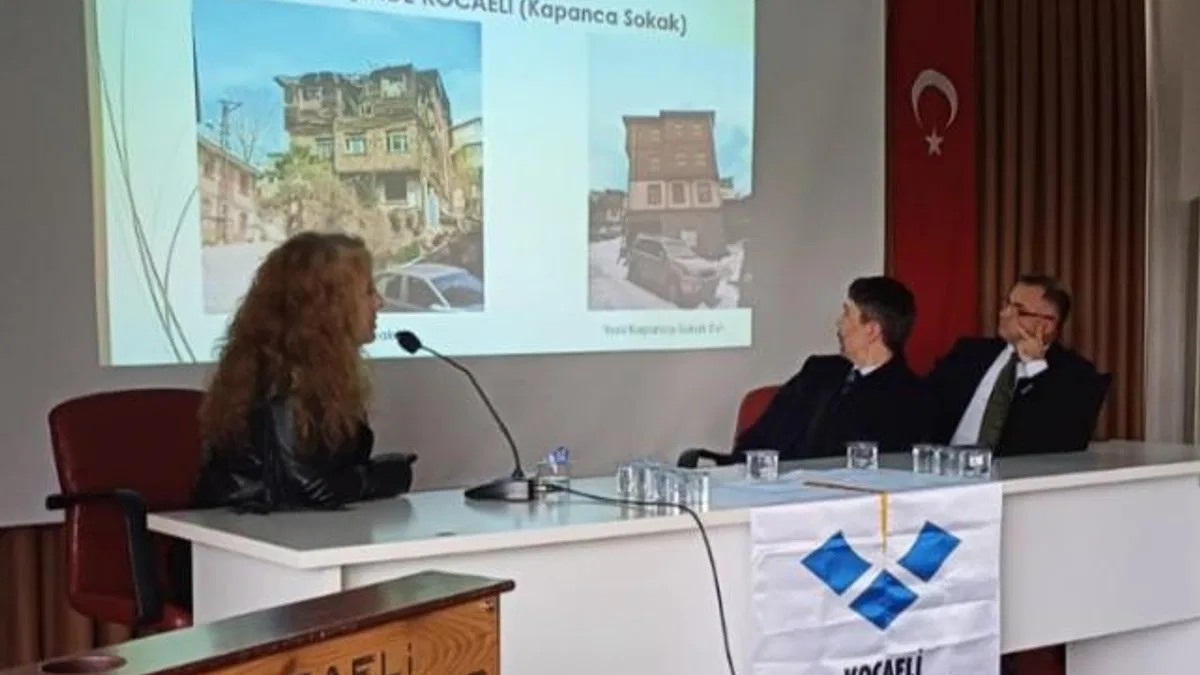 Kocaeli Aydınlar Ocağı'nda şehrin yeniden inşaası konuşuldu