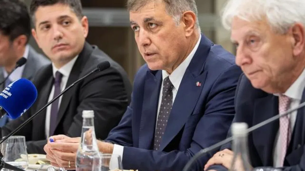 Su Krizi Masaya Yatırıldı