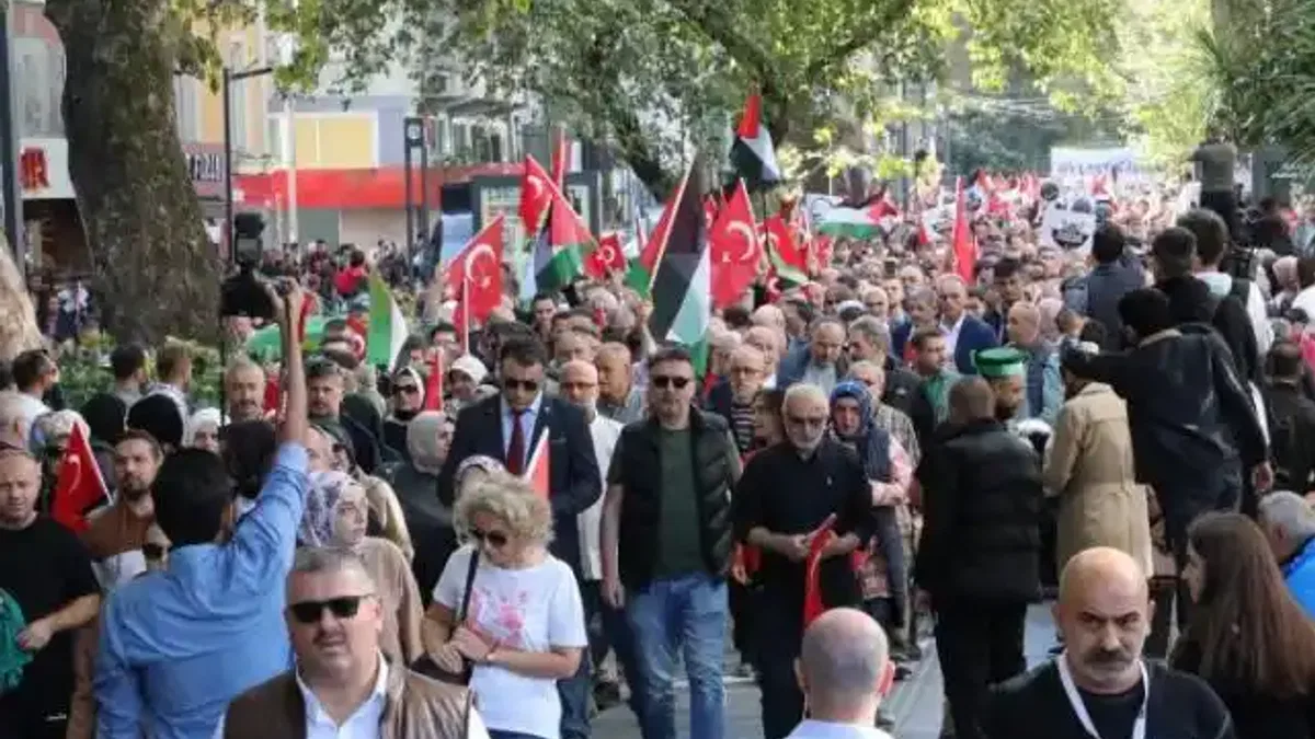 İzmit'ten Filistin’e destek yürüyüşü