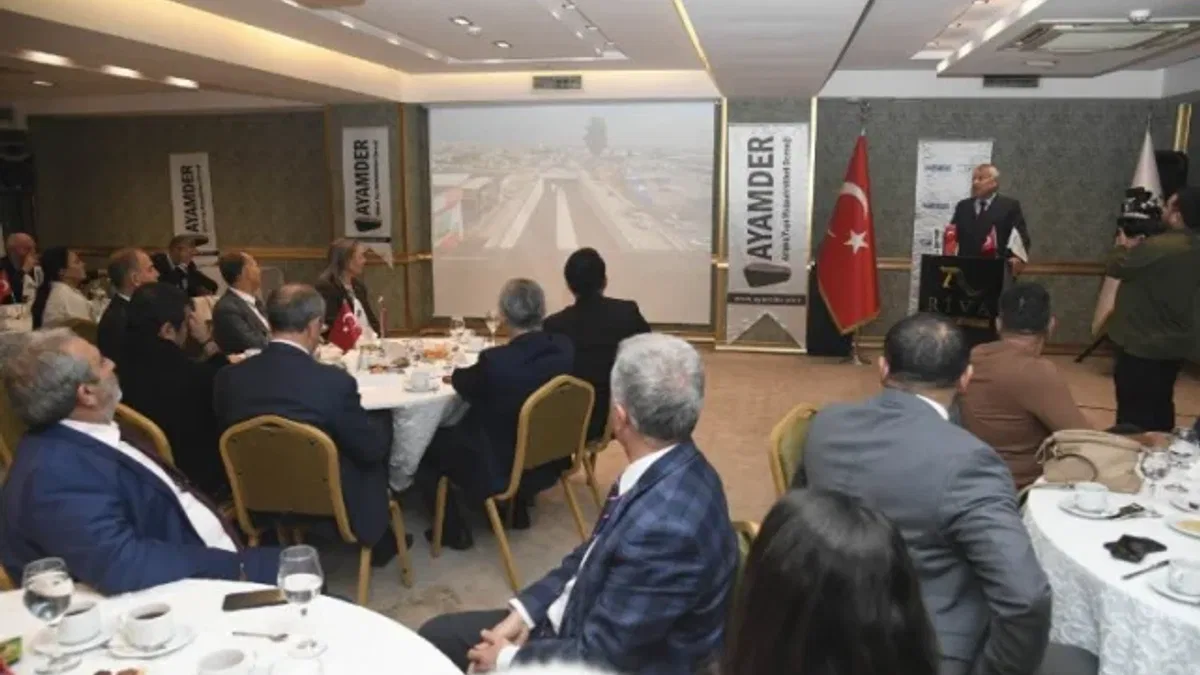 Başkan Karalar müteahhitlerle buluştu