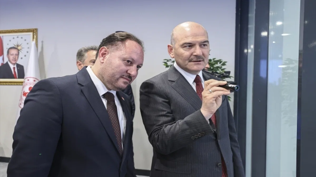 İçişleri Bakanı Soylu, KKTC İçişleri Bakanı Öztürkler ile bir araya geldi