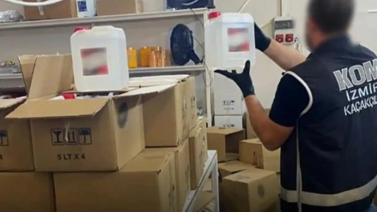 İzmir'de yılbaşı öncesi sahte içki ve tütün operasyonu