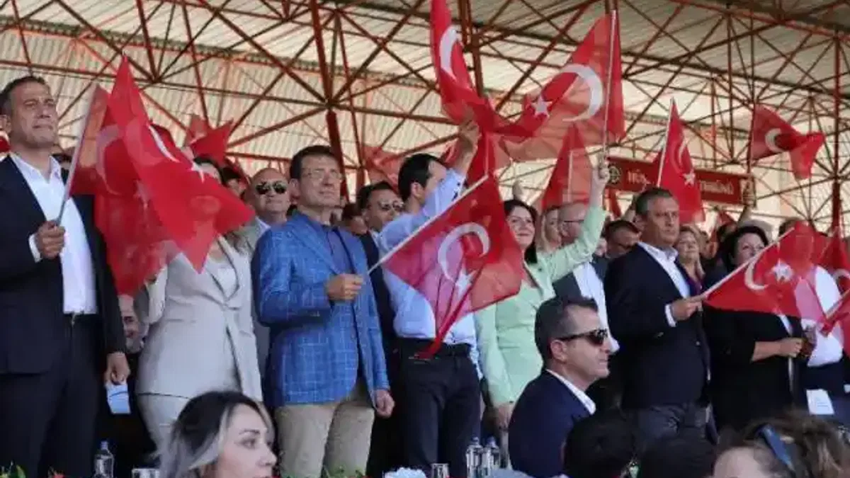 CHP Genel Başkanı Özgür Özel tarihi güreşler için Edirne'de