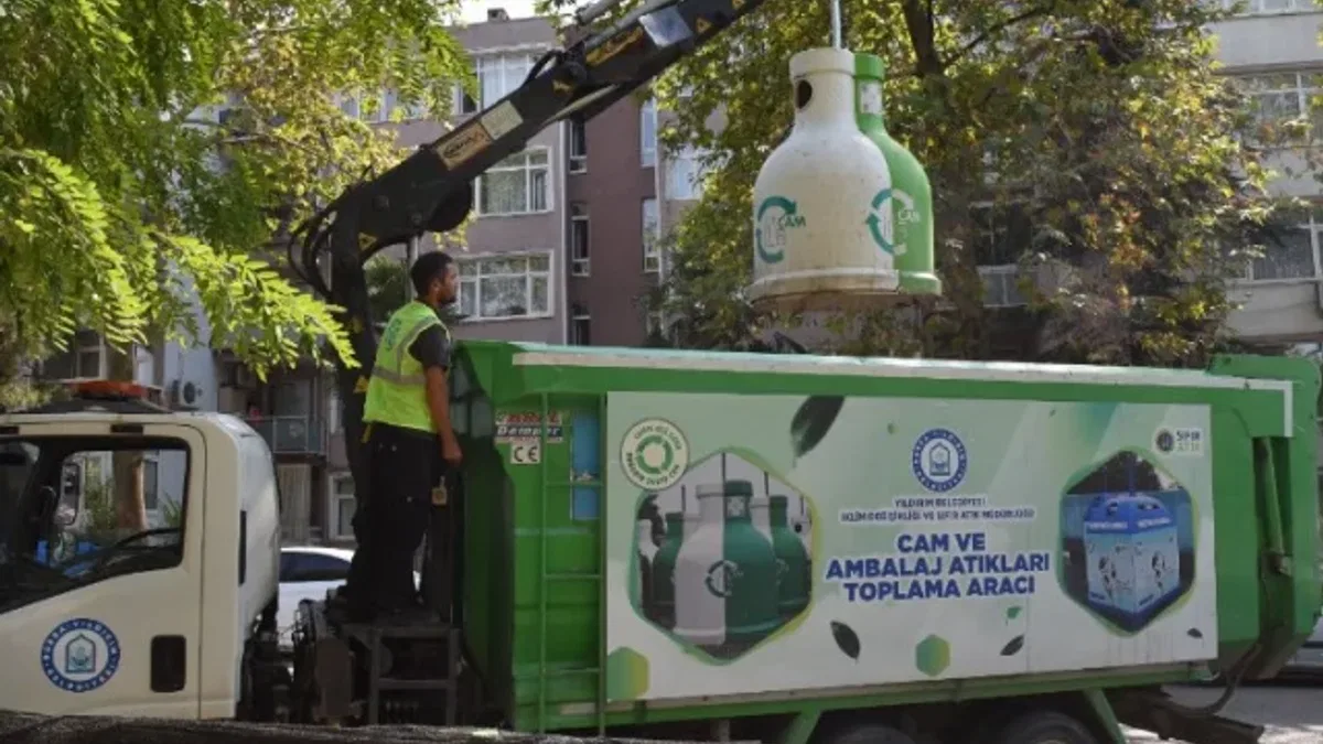 Bursa Yıldırım'da 5 bin tona yakın atık cam toplandı