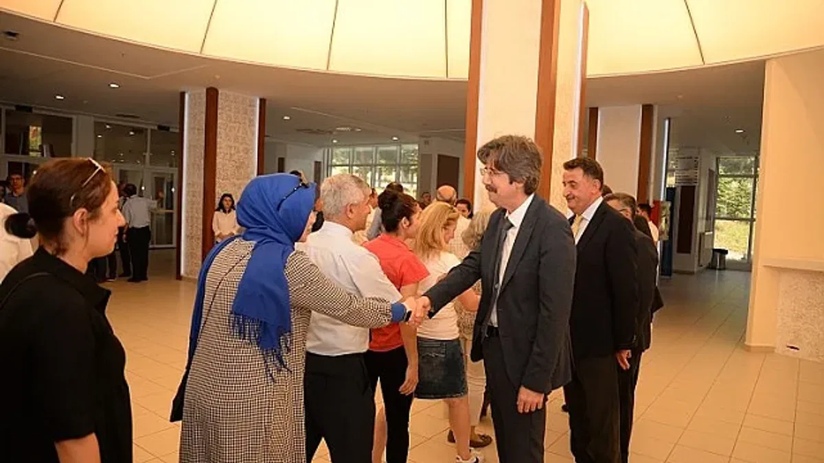 BUÜ'de bayramlaşma geleneği devam ediyor