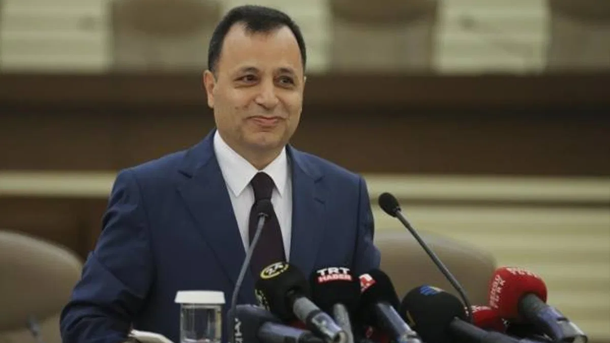 AYM Başkanı Arslan: Arızi birtakım aksaklıklar dışında Anayasa Mahkemesinin kararları uygulanmaktadır